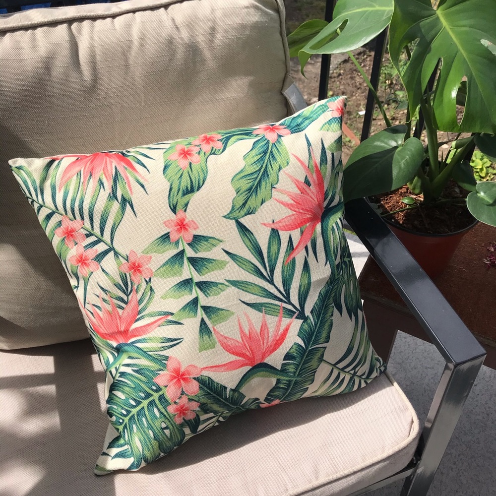 Cushion covers (indoors and outdoors) - Picture 1 of 6